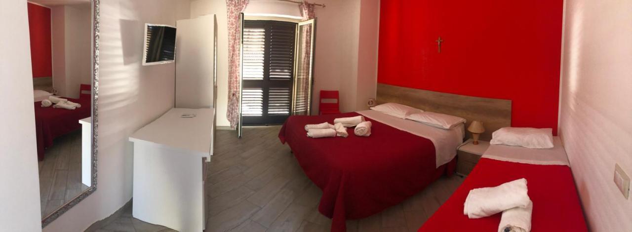 Red Stone Hotel Диаманте Екстериор снимка
